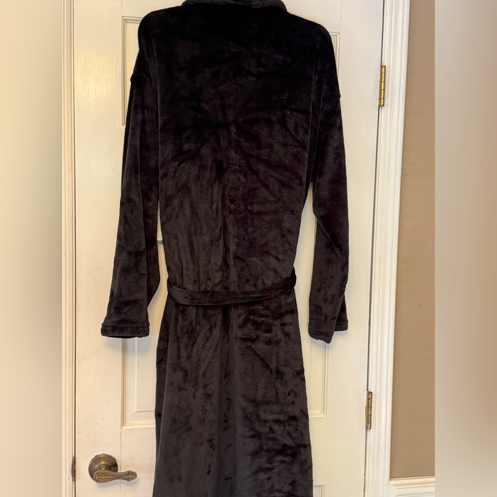 George Eco-Friendly Black Robe - Picture 2 of 5